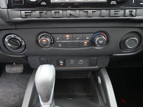 2025 Nissan Frontier S