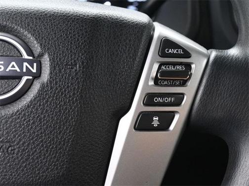 2023 Nissan Titan SV