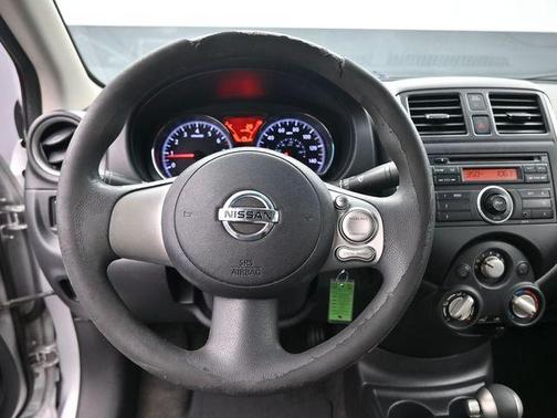 2014 Nissan Versa 1.6 SV
