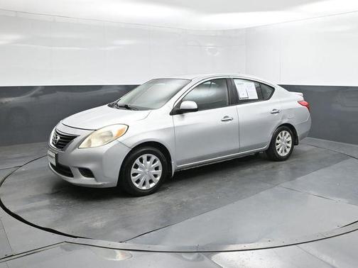 2014 Nissan Versa 1.6 SV