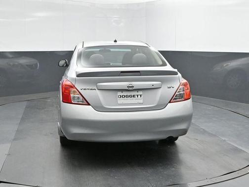 2014 Nissan Versa 1.6 SV