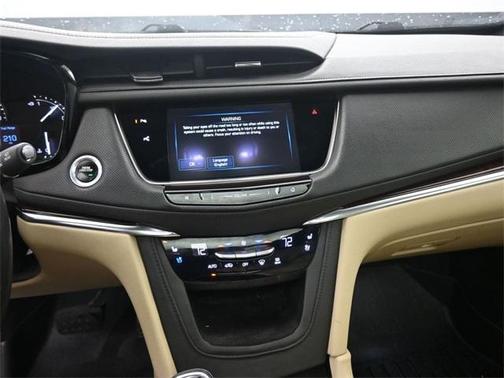 2017 Cadillac XT5 Premium Luxury