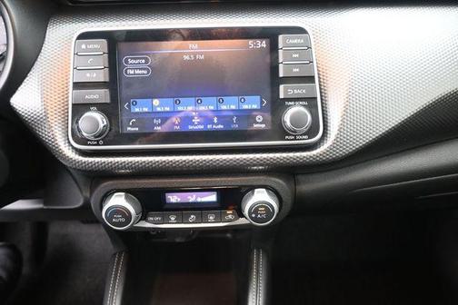 Aspen White 2019 Nissan Kicks SV