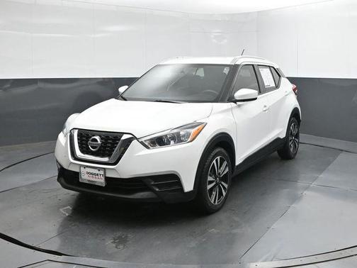 Aspen White 2019 Nissan Kicks SV
