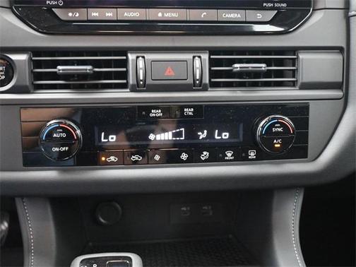 2025 Nissan Pathfinder S