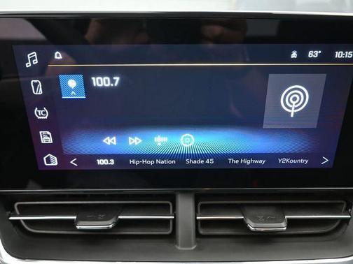 Mosaic Black Metallic 2025 Chevrolet Trax LT