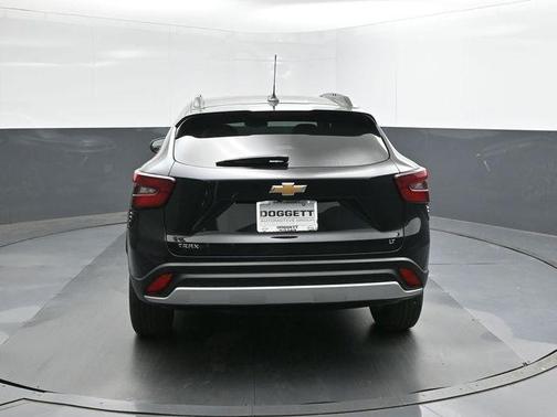 Mosaic Black Metallic 2025 Chevrolet Trax LT