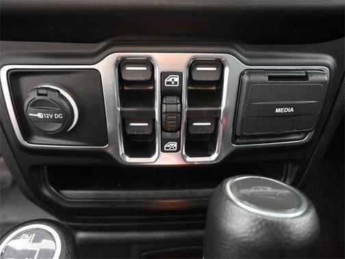 2022 Jeep Gladiator Overland