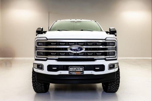 Star White Metallic Tri-Coat 2024 Ford F-250 Platinum