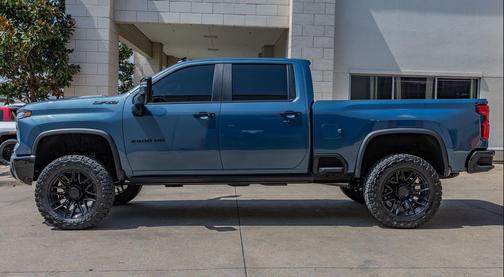 Lakeshore Blue Metallic 2024 Chevrolet Silverado 2500 4WD Crew Cab Standard Bed ZR2