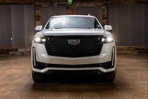 Crystal White Tricoat 2024 Cadillac Escalade Sport Platinum