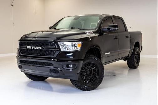 Diamond Black Crystal Pearlcoat 2023 RAM 1500 Big Horn/Lone Star