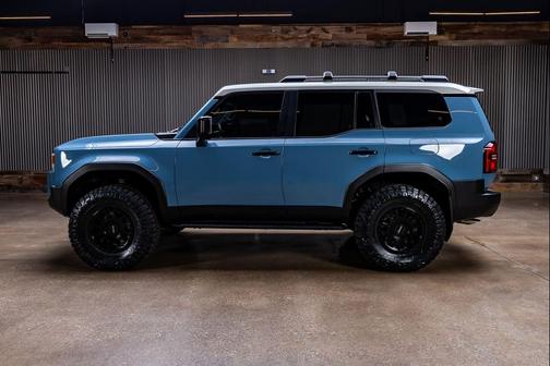 Heritage Blue/Gray Scape Roof 2026 Toyota Land Cruiser Base