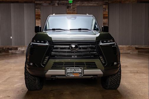 Nori Green Pearl 2024 Lexus GX 550 Overtrail+