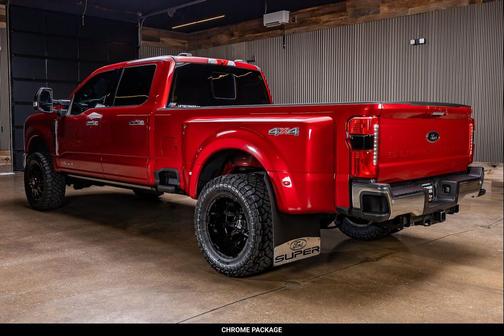 Rapid Red Metallic Tinted Clearcoat 2023 Ford F-350 Lariat