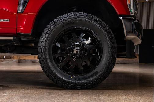 Rapid Red Metallic Tinted Clearcoat 2023 Ford F-350 Lariat