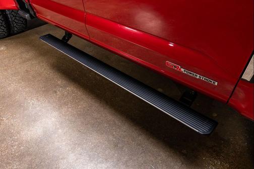 Rapid Red Metallic Tinted Clearcoat 2023 Ford F-350 Lariat