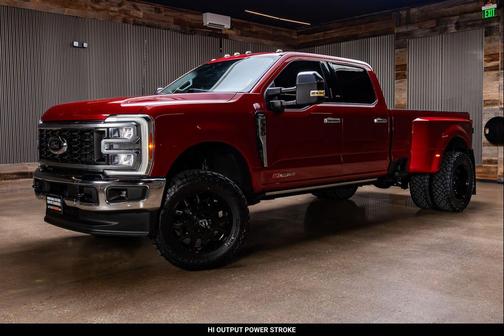 Rapid Red Metallic Tinted Clearcoat 2023 Ford F-350 Lariat