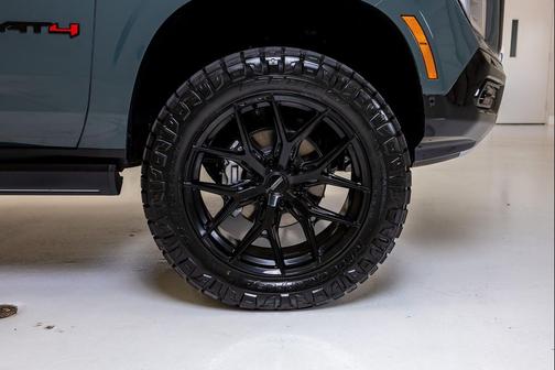 Midnight Pine 2026 GMC Yukon 4WD AT4