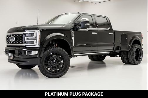 Agate Black Metallic 2026 Ford F-450 Platinum