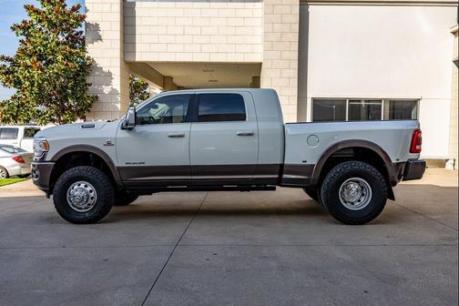 Pearl White/Walnut Brown Metallic Clear Coat 2024 RAM 3500 Longhorn