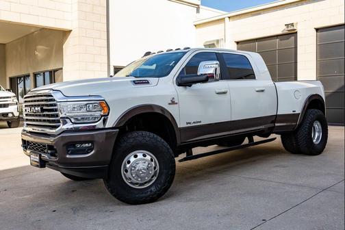 Pearl White/Walnut Brown Metallic Clear Coat 2024 RAM 3500 Longhorn