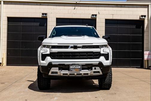 Summit White 2026 Chevrolet Silverado 1500 RST