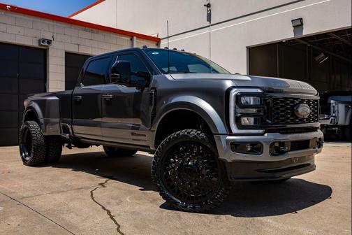 Carbonized Gray Metallic 2026 Ford F-450 Lariat