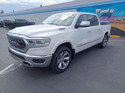 Photo 3 of 32 of 2020 RAM 1500 Limited