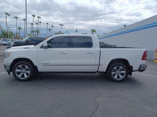 Photo 4 of 32 of 2020 RAM 1500 Limited