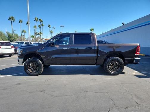 Photo 4 of 31 of 2019 RAM 1500 Big Horn