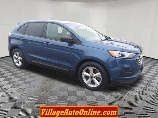 Blue Metallic 2020 Ford Edge SE
