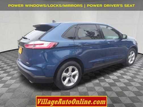 Blue Metallic 2020 Ford Edge SE