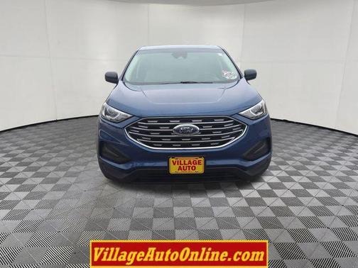 Blue Metallic 2020 Ford Edge SE