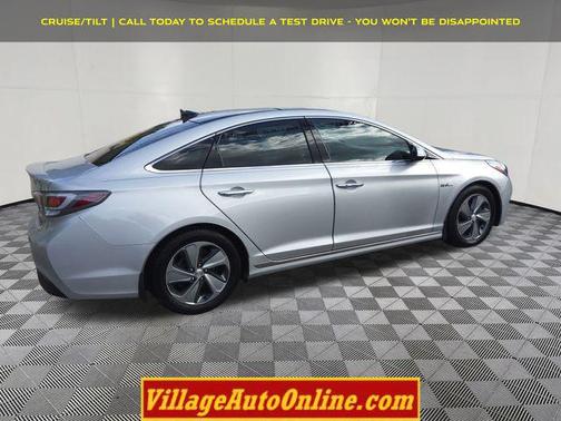 2016 Hyundai SONATA Hybrid Limited