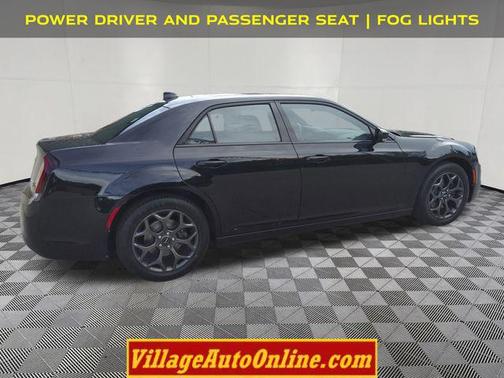 2018 Chrysler 300 S
