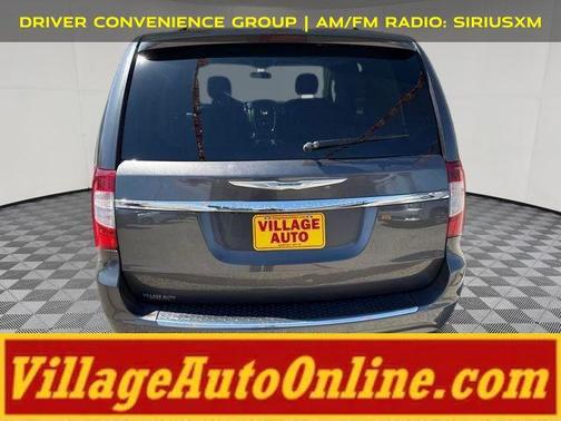 Granite Crystal Metallic Clearcoat 2016 Chrysler Town & Country Touring