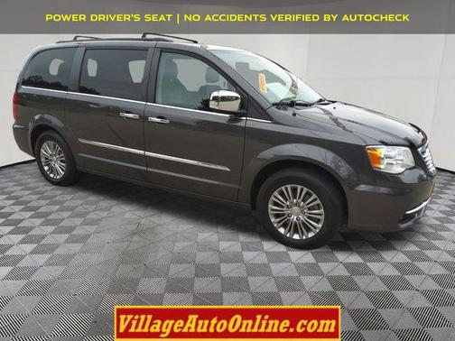 2016 Chrysler Town & Country Touring-L