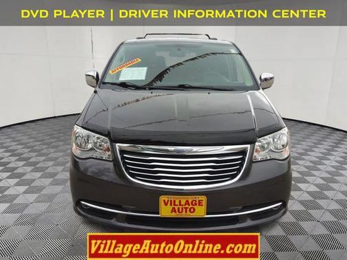 2016 Chrysler Town & Country Touring-L