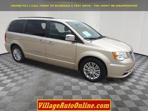 2015 Chrysler Town & Country Touring-L