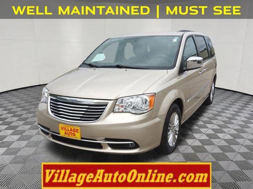2015 Chrysler Town & Country Touring-L
