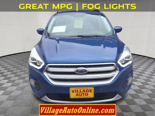 Ruby Red Metallic Tinted Clearcoat 2017 Ford Escape SE