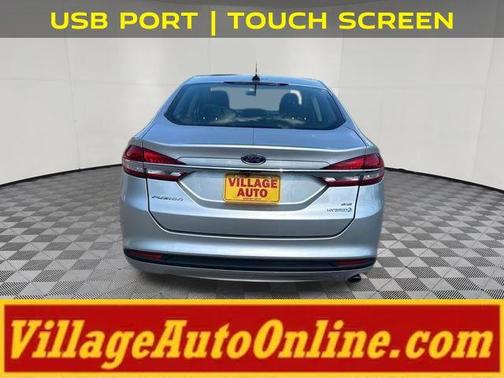 Ingot Silver 2018 Ford Fusion Hybrid SE