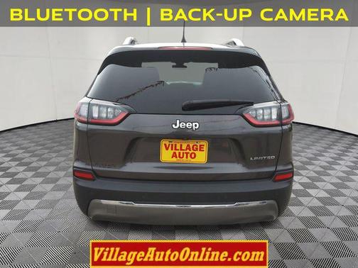 Granite Crystal Metallic Clearcoat 2019 Jeep Cherokee Limited