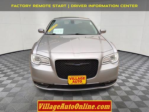2017 Chrysler 300 Limited