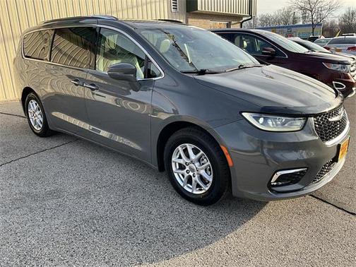 2021 Chrysler Pacifica Touring L