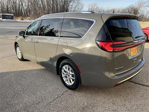 2021 Chrysler Pacifica Touring L