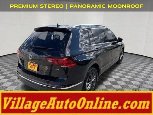 Deep Black 2022 Volkswagen Tiguan 2.0T SE 4MOTION
