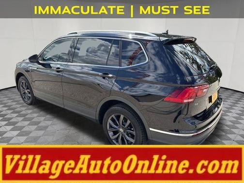 Deep Black 2022 Volkswagen Tiguan 2.0T SE 4MOTION