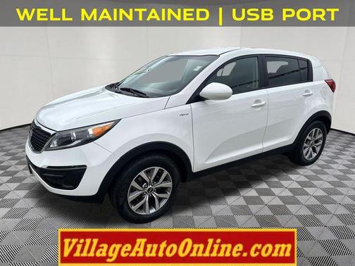 Clear White 2015 Kia Sportage LX